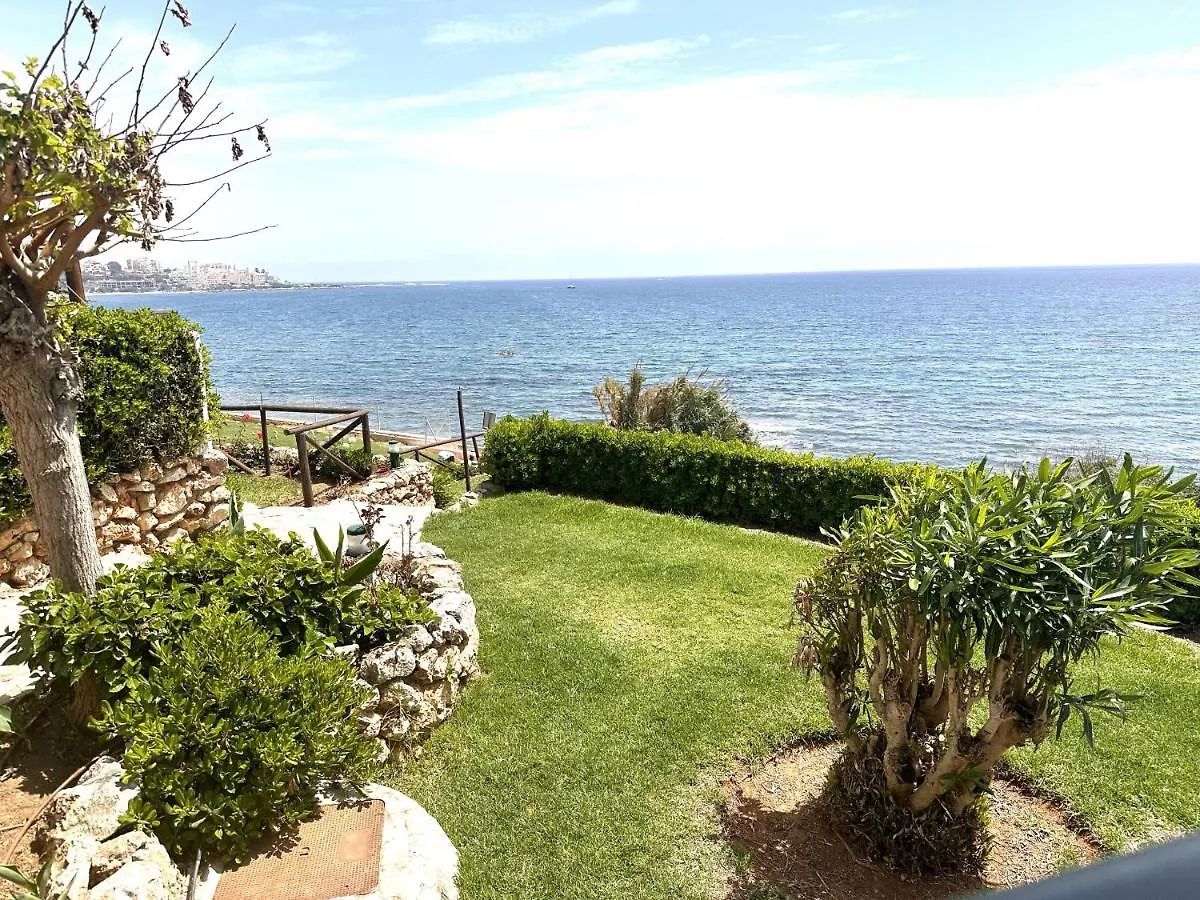 Bahia Azul Villa Estepona 0*,  Spain