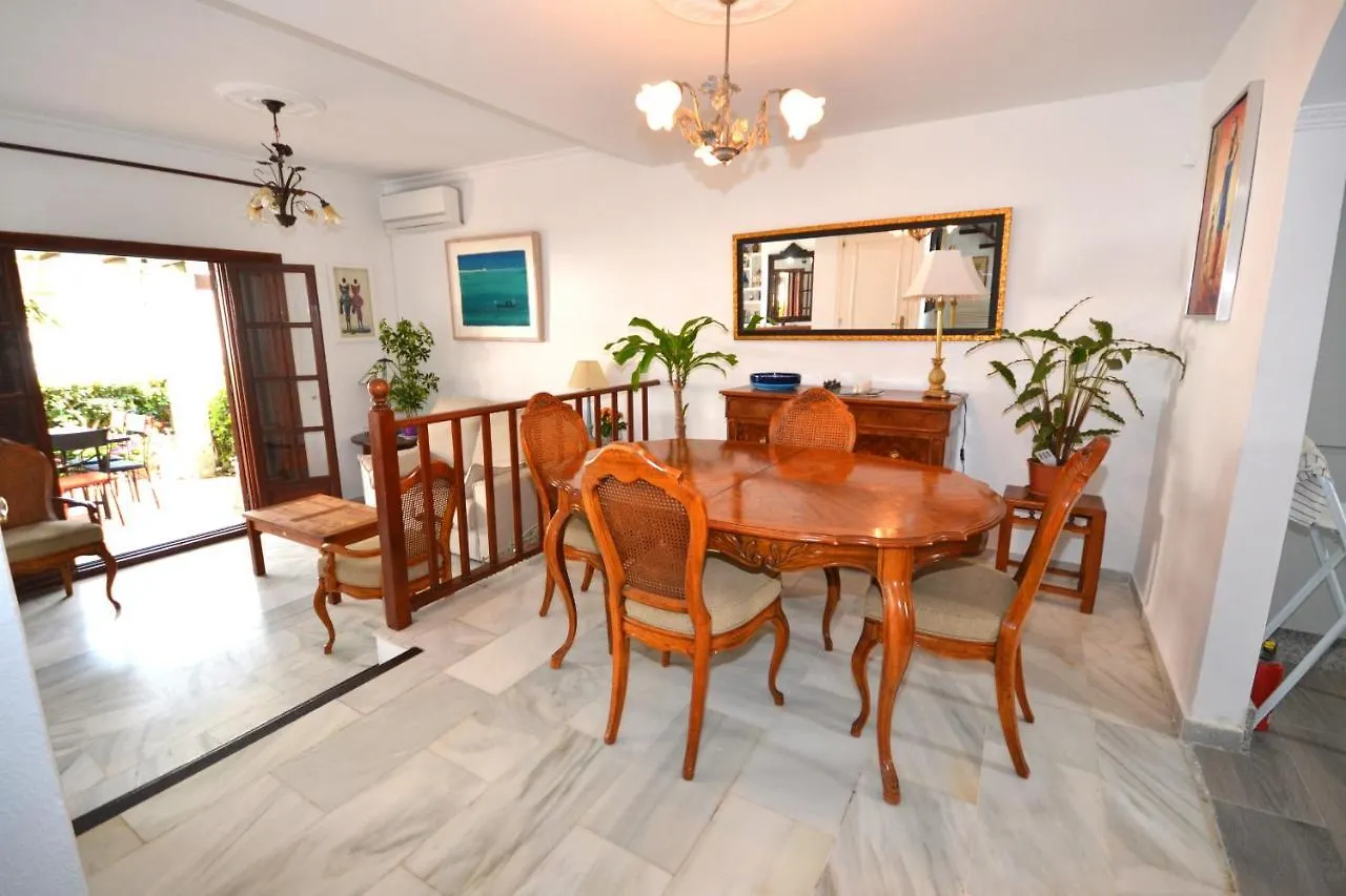Bahia Azul Villa Estepona