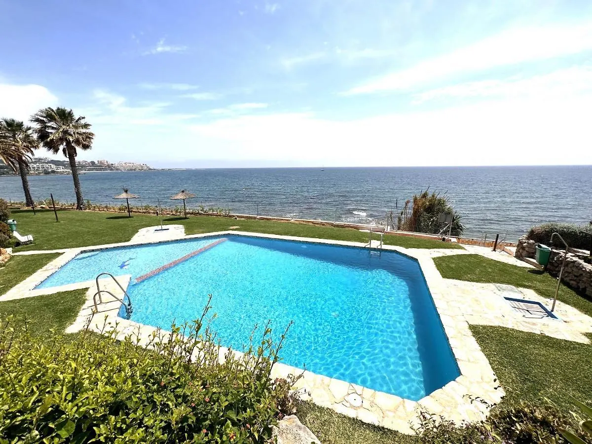 Bahia Azul Villa Estepona 0*,